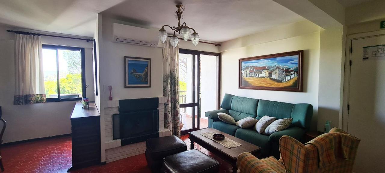 Апартаменты Casa Pini Сан-Мартин-де-Вальдейглесьяс Экстерьер фото